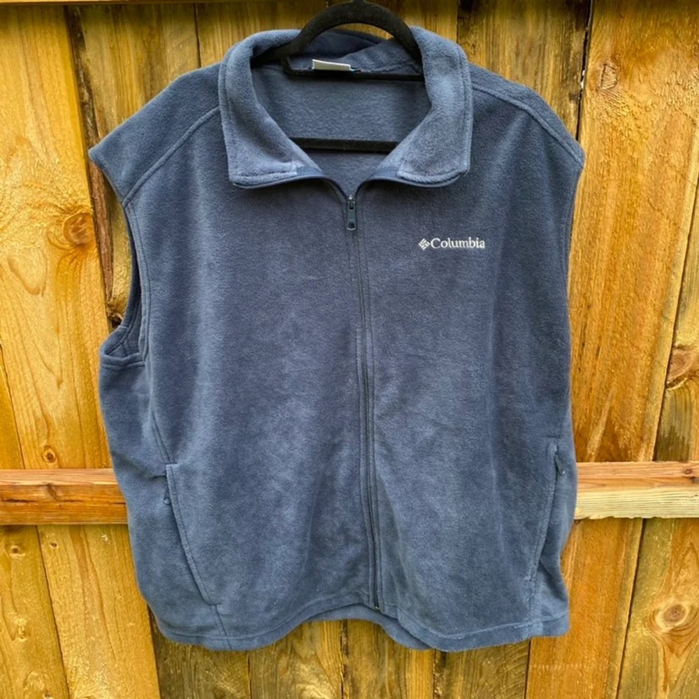 Navy Columbia Vest